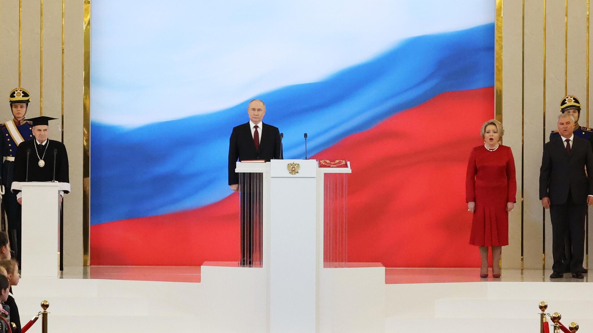 Избранный президент РФ Владимир Путин на церемонии инаугурации в Кремле1