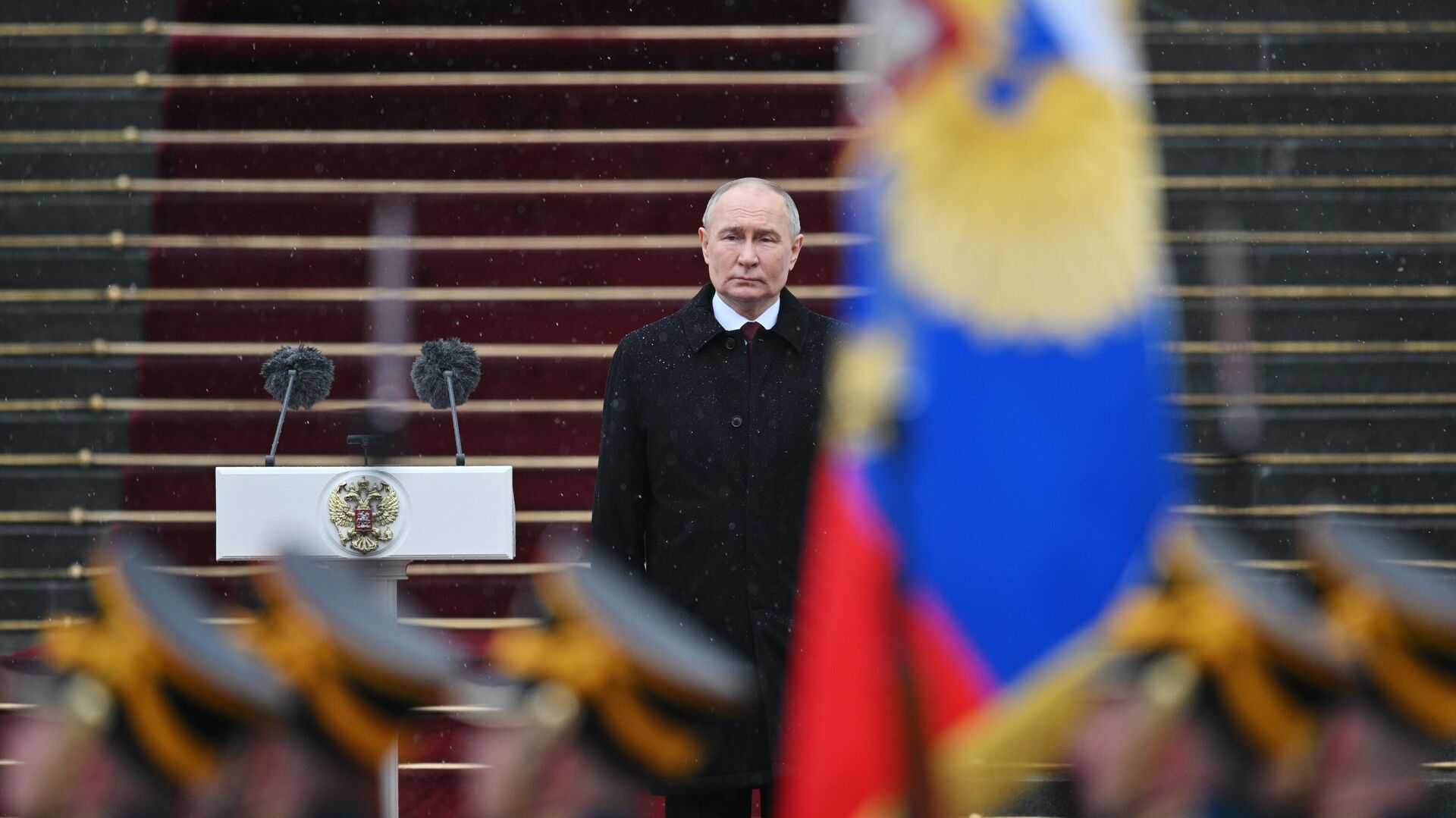 Владимир Путин принимает парад Президентского полка после церемонии инаугурации - РИА Новости, 1920, 08.05.2024