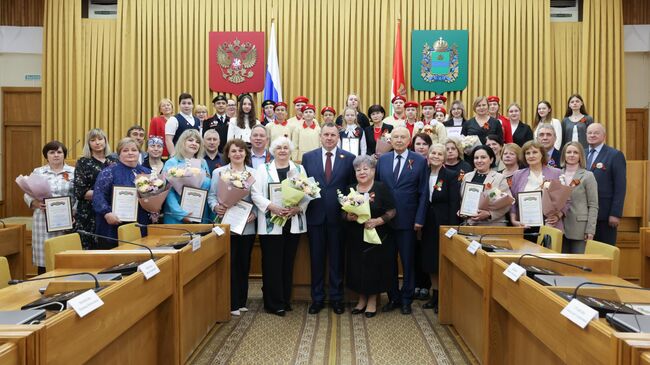  Новосельцев наградил победителей конкурса школьных музеев воинской славы