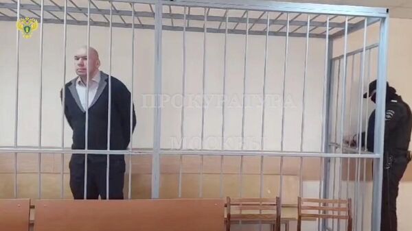 Серик Ибатов в зале Солнцевского районного суда города Москвы. Кадр видео0