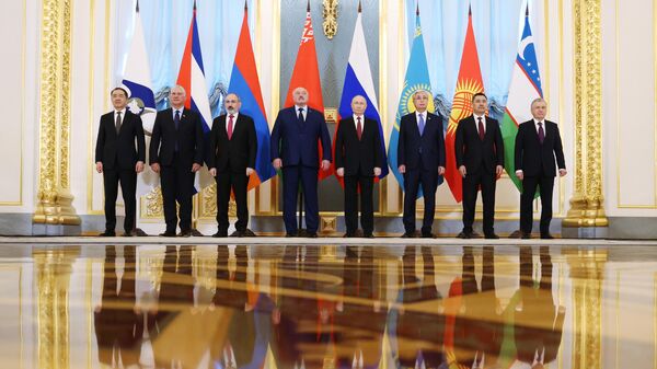 Общее фотографирование лидеров стран — участниц Евразийского экономического союза (ЕАЭС) в Москве