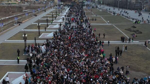 
В Якутске акция Свеча памяти собрала свыше десяти тысяч участников