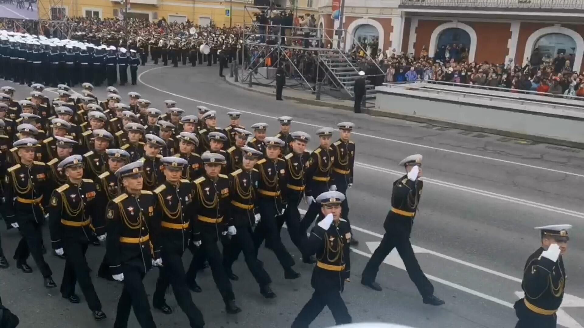 В Южно-Сахалинске прошел парад Победы - РИА Новости, 09.05.2024