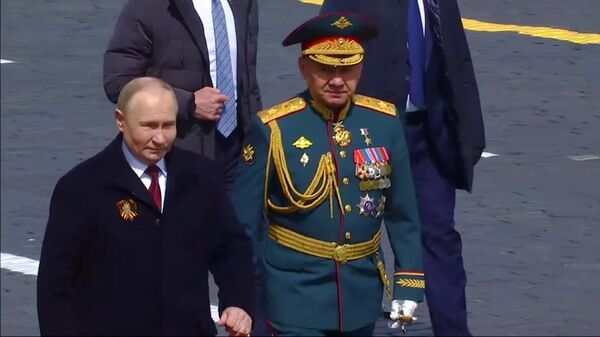 Владимир Путин и Сергей Шойгу после Парада Победы на Красной площади