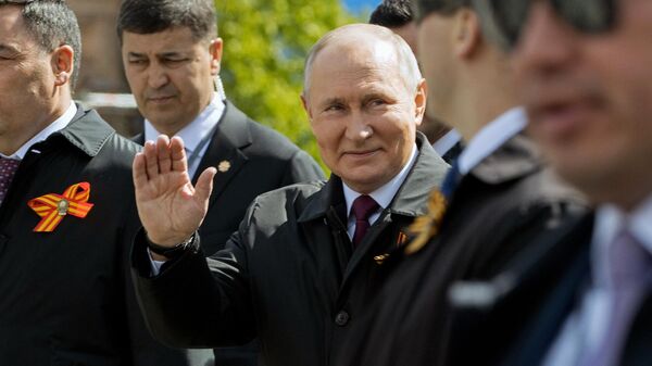 LIVE: Путин приветствует глав государств, приглашенных на парад в честь Дня Победы 