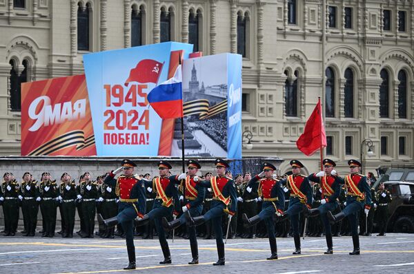 Знаменная группа на военном параде на Красной площади в честь 79-летия Победы в Великой Отечественной войне