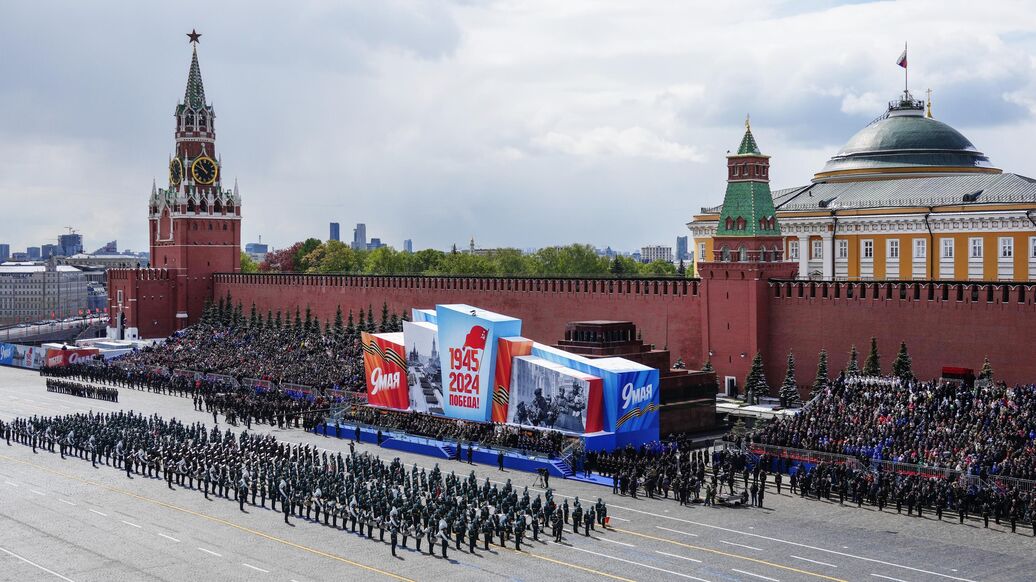 © РИА Новости / Александр ВильфПерейти в медиабанк<br>Военный парад на Красной площади в честь 79-летия Победы в Великой Отечественной войне. Архивное фото