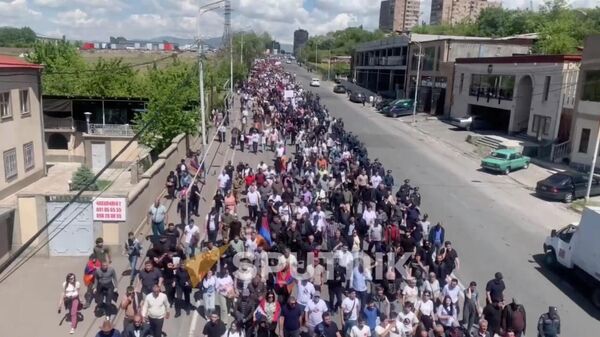 Сторонники движения Тавуш во имя родины в Ереване, Армения. Кадр видео