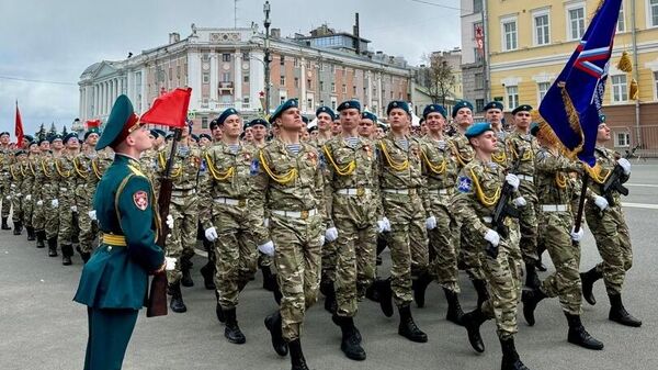 Военный парад в честь 79-й годовщины Победы в Великой Отечественной войне в Нижнем Новгороде