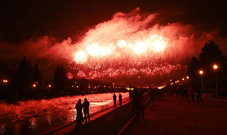 Салют в Москве в честь 79-й годовщины Победы в Великой Отечественной войне