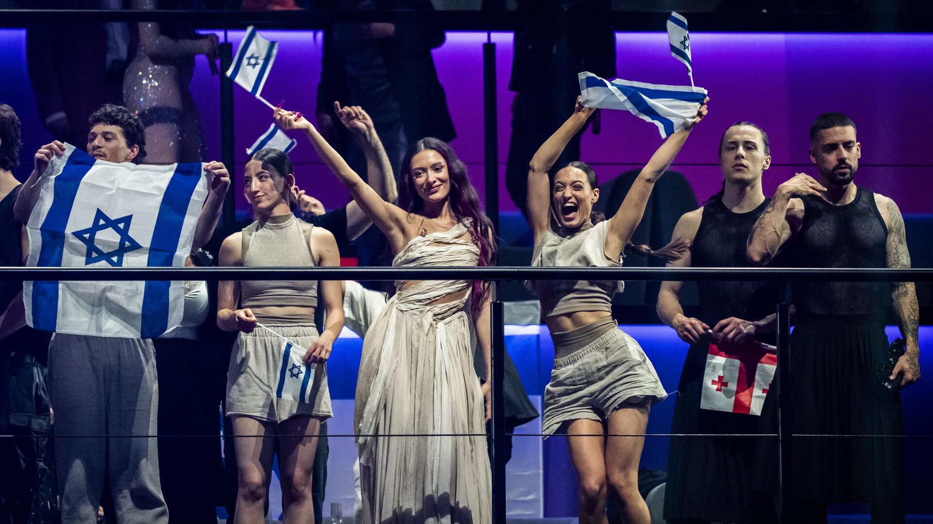 Израильская певица Эден Голан празднует выход в финал конкурса Евровидение  - РИА Новости, 1920, 10.05.2024