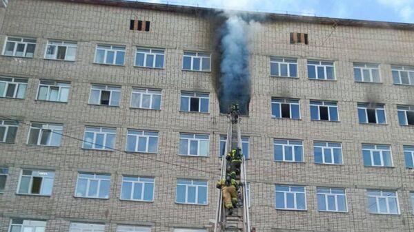Тушение пожара в Центральной городской больнице города Бийска