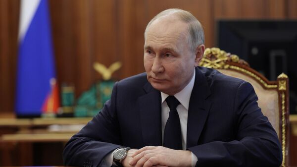 Путин попросил членов правительства учесть предложения депутатов Госдумы