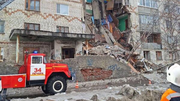 Кирпичная пятиэтажка частично обрушилась в городе Печора в Коми