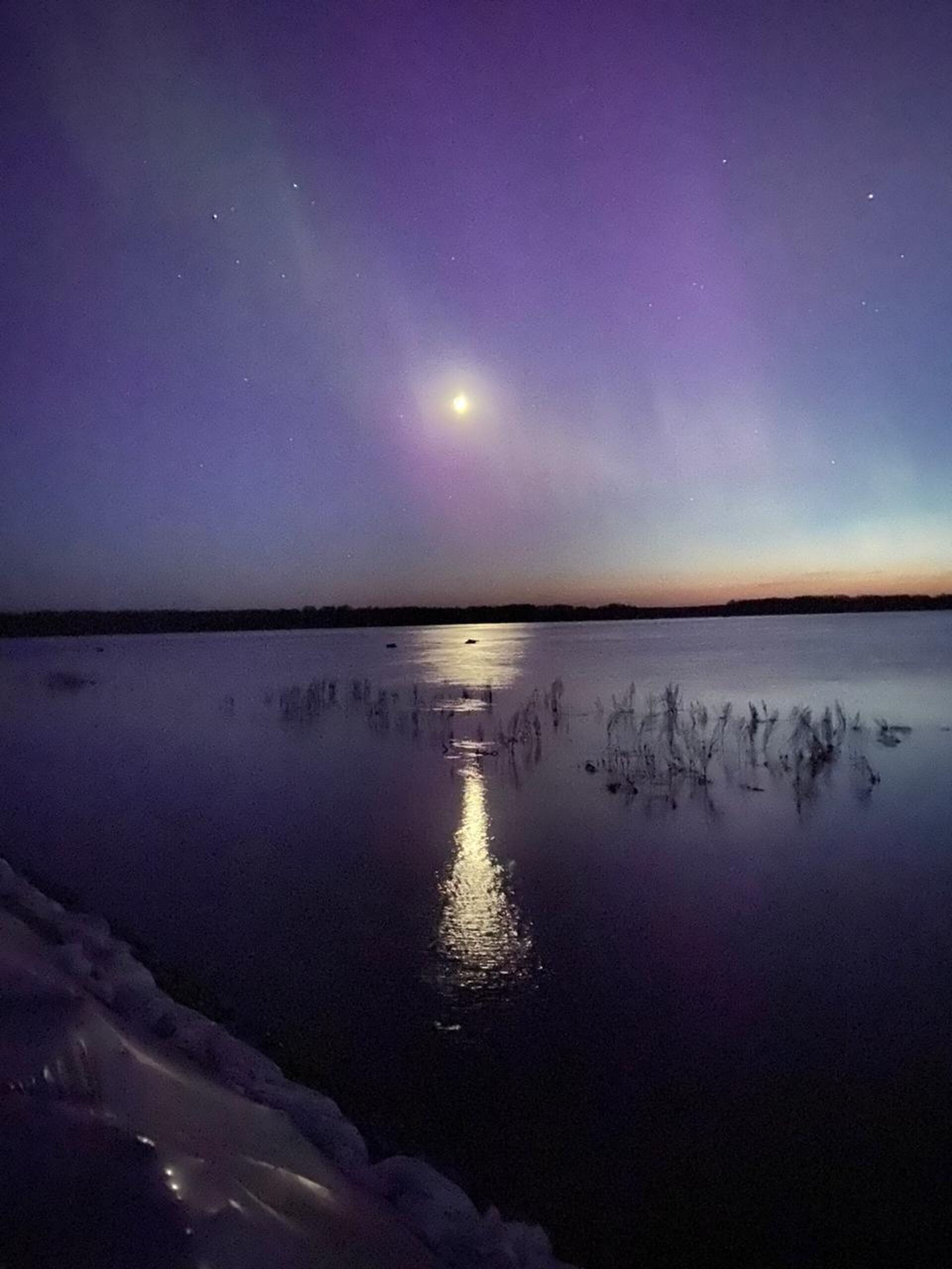 Полярное сияние в ночь с 11 на 12 в Викуловском районе Тюменской области Полярное сияние в ночь с 11 на 12 в Викуловском районе Тюменской области - РИА Новости, 1920, 12.05.2024