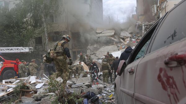 На место обрушения в жилом доме в Белгороде выехали взрывотехники