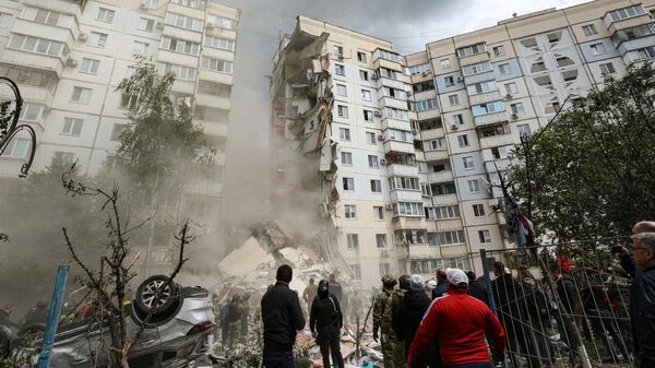 В Белгороде в результате обстрела ВСУ обрушился подъезд жилого дома