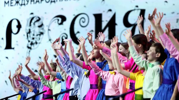 Выставка Россия. Молодежная оперная программа и детский хор Большого театра Концерт ко Дню Великой Победы