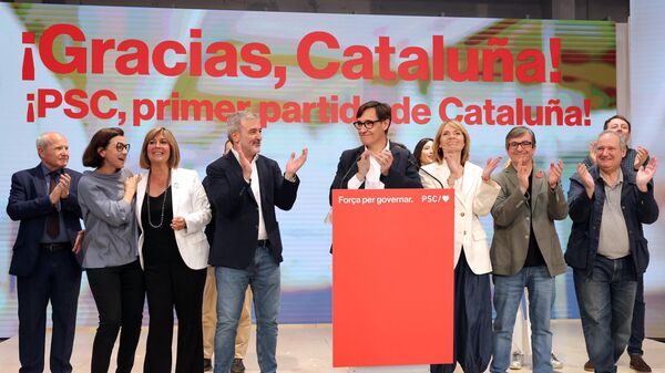 Кандидат от Социалистической партии Каталонии (PSC) Сальвадор Илла после выступления