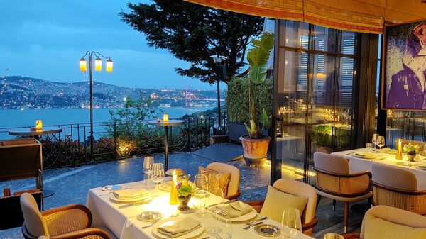Стамбул. Ресторан Ulus 29 с панорамным видом на Босфор и город