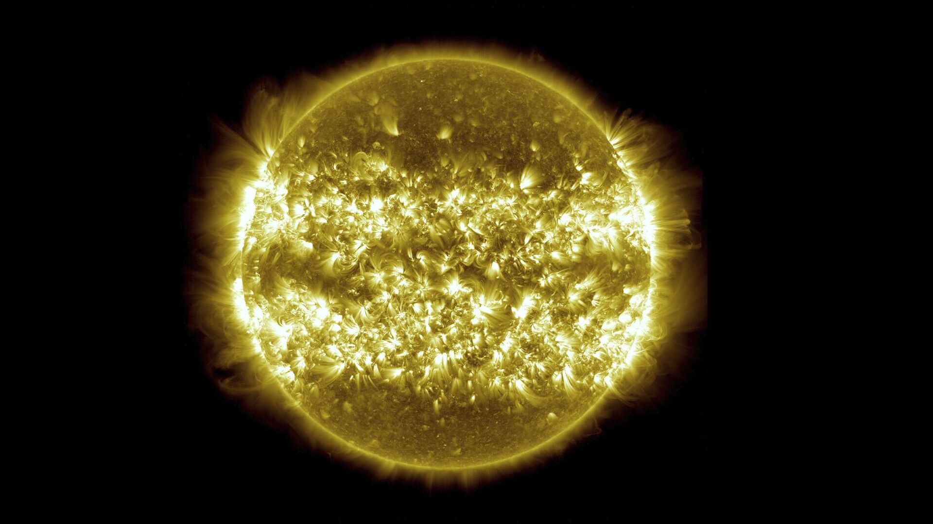 Солнце, типичный пример звезды класса G2V, сфотографированное в рентгеновских лучах - РИА Новости, 1920, 14.05.2024