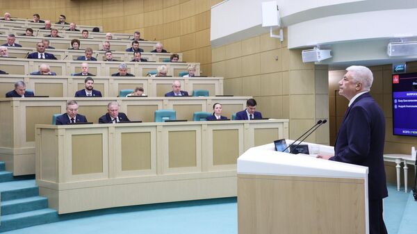 Владимир Колокольцев выступает на пленарном заседании в Совете Федерации РФ. 14 мая 2024