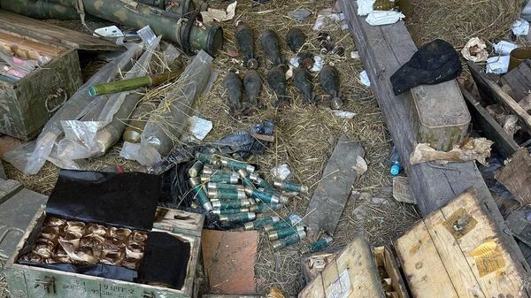 Заминированные схроны со взрывчаткой и патронами обнаружены в Авдеевке