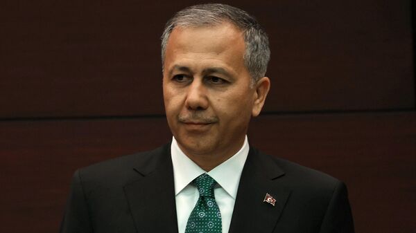 Министр внутренних дел Турции Али Ерликая