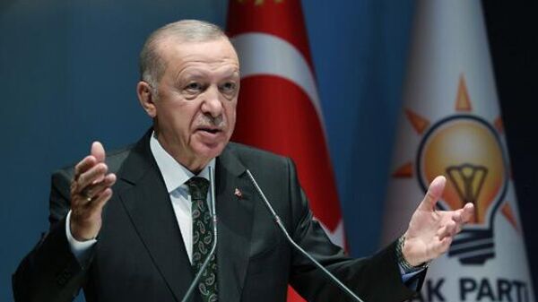 Президент Турции Реджеп Тайип Эрдоган на заседании партии AKP