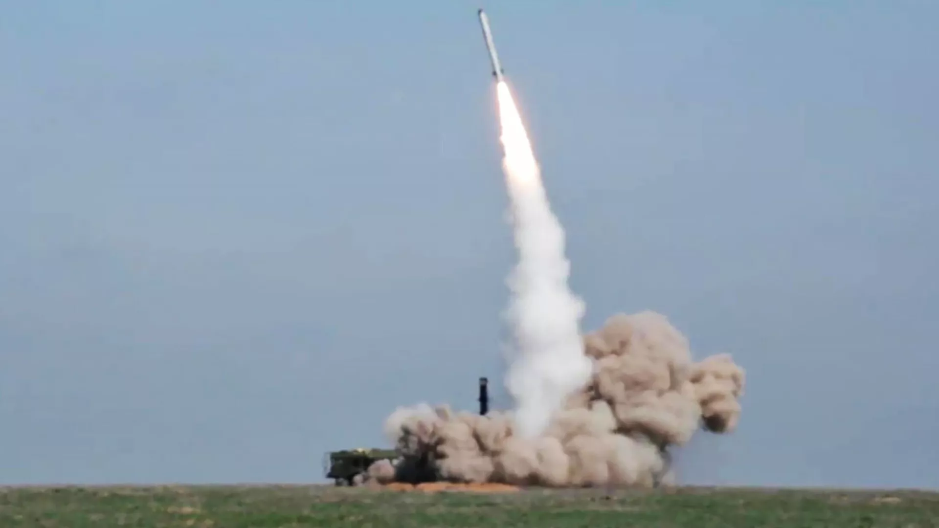  Боевой пуск ракеты из комплекса Искандер-М - РИА Новости, 1920, 22.07.2025