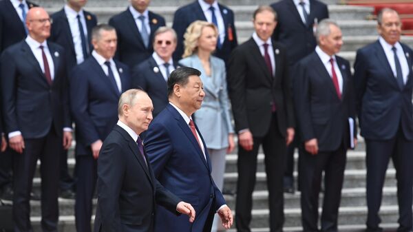 Российским гостям в честь визита Путина предложили блюда китайской кухни