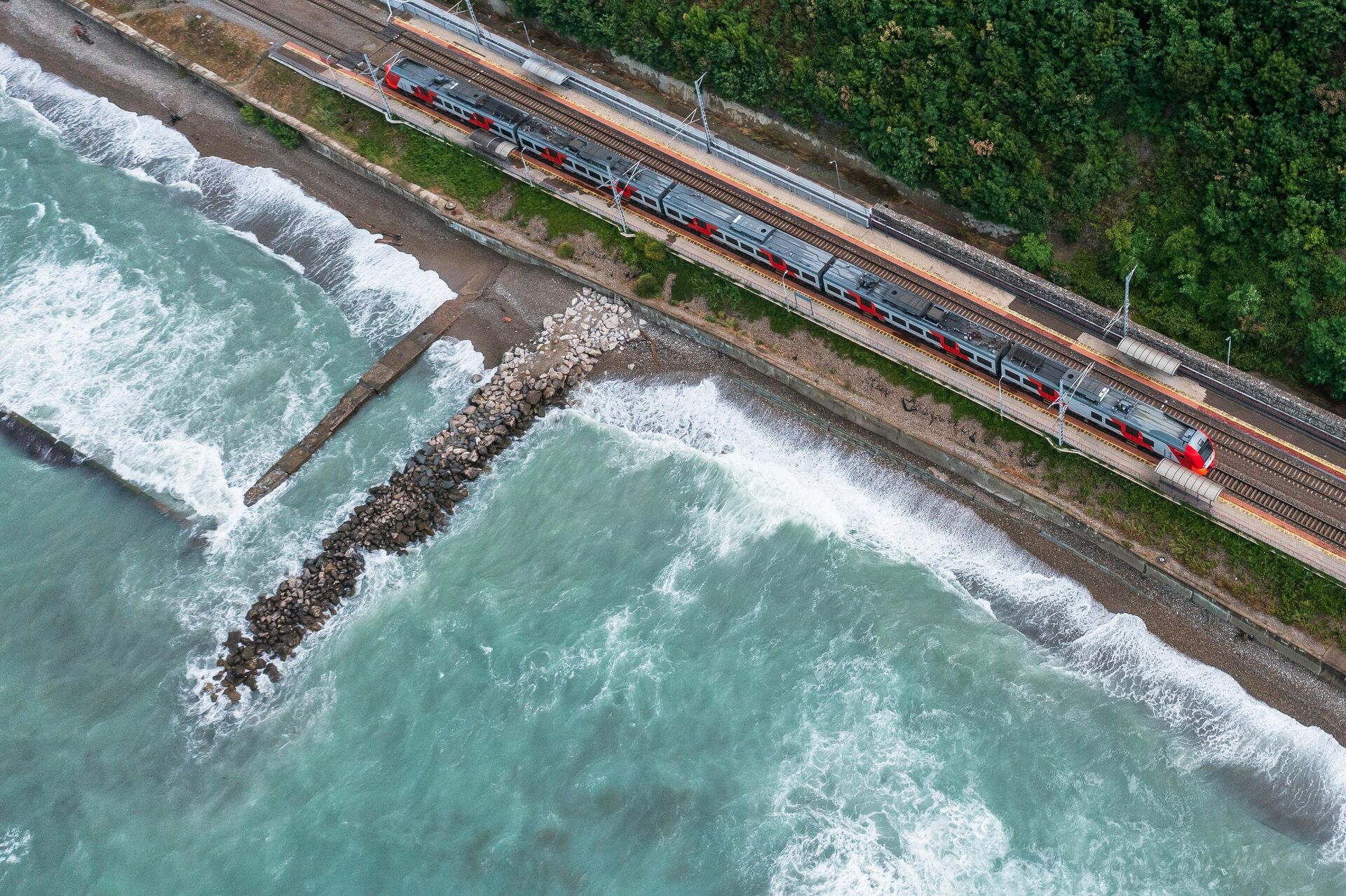 Железная дорога на побережье Черного моря Железная дорога на побережье Черного моря