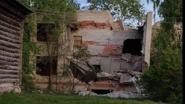 На месте обрушения заброшенного здания в Мордовии