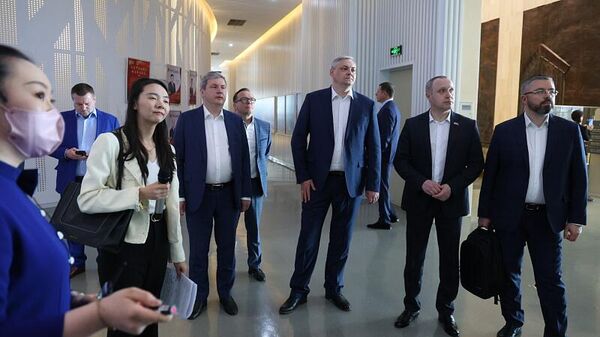 Представители правительства Архангельской области во время делового визита в КНР
