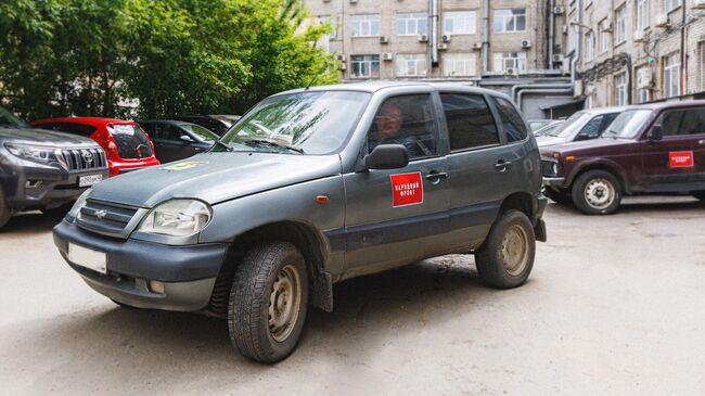 Шесть внедорожников Нива передали в зону СВО из Липецкой области