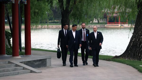 Путин рассказал, что Си Цзиньпин угостил его уткой по-пекински