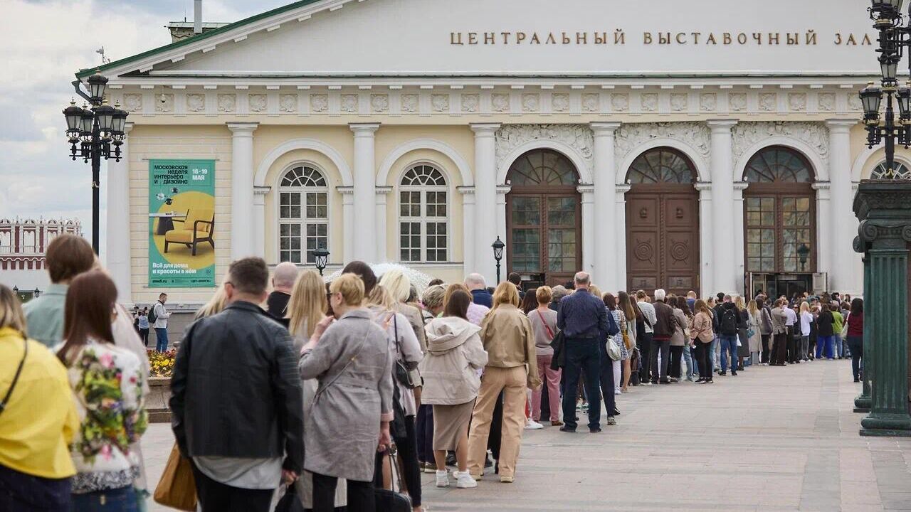 Первый день Московской недели интерьера и дизайна в Манеже - РИА Новости, 1920, 16.05.2024