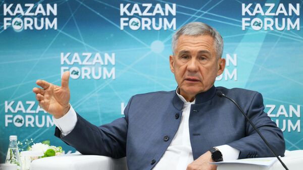 Глава Татарстан Рустам Минниханов на форуме Россия – исламский мир: KazanForum