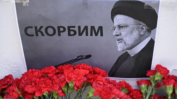В Казани появился мемориал в память о погибшем президенте Ирана