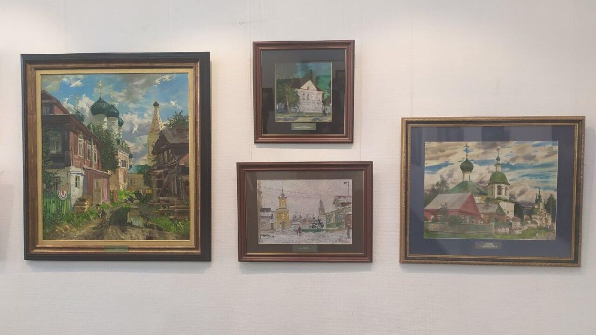 Художники из Ярославской области организуют выставку своих картин, часть которых продадут и направят выручку в зону СВО - РИА Новости, 1920, 20.05.2024