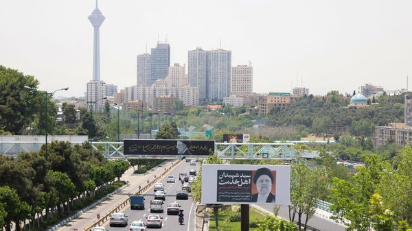 Портрет погибшего президента Ирана Эбрахима Раиси в Тегеране. 21 мая 2024