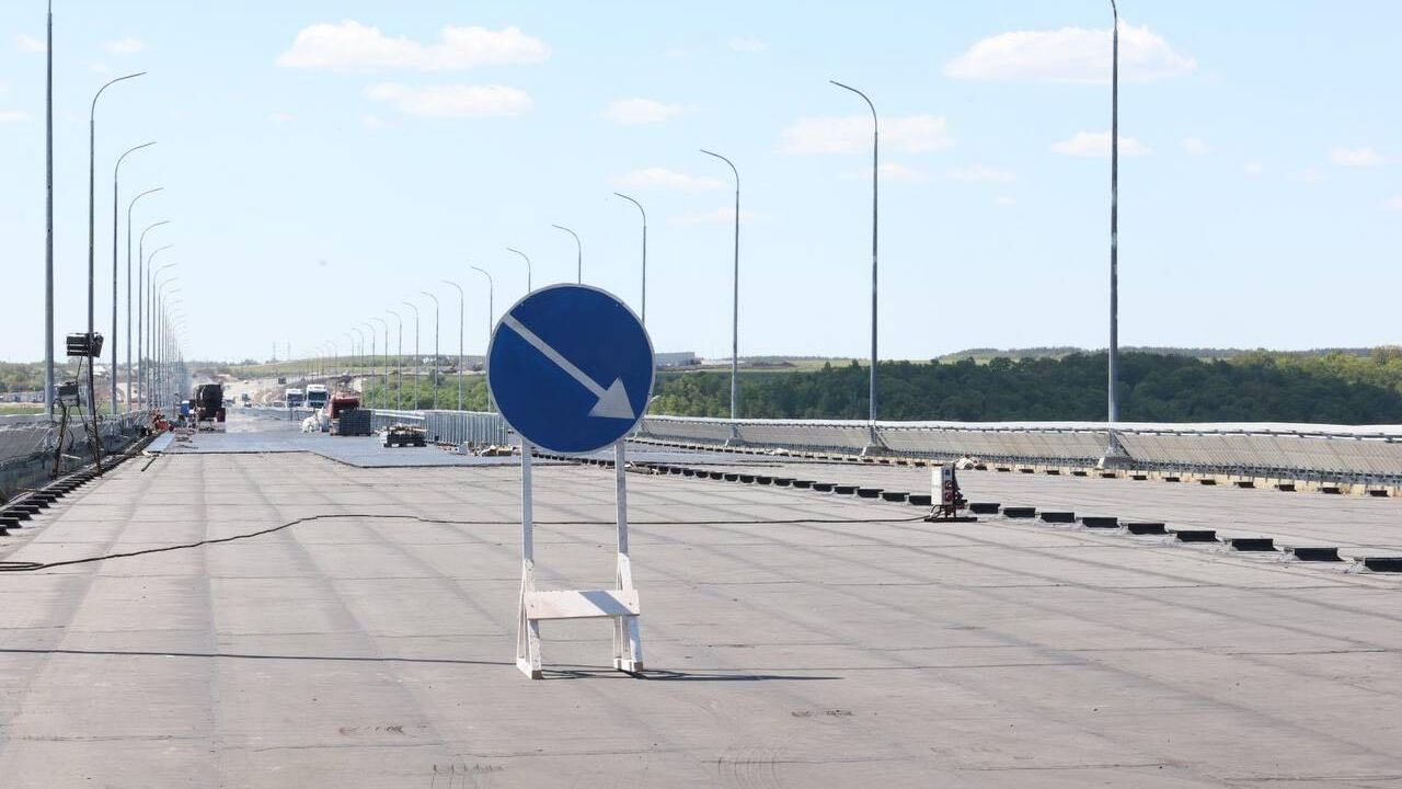 Движение на новом мосту через Волгу запустят в ближайшие месяцы - РИА Новости, 1920, 21.05.2024