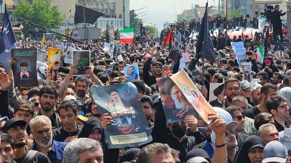Траурные мероприятия в Тегеране в память о президенте Эбрахиме Раиси