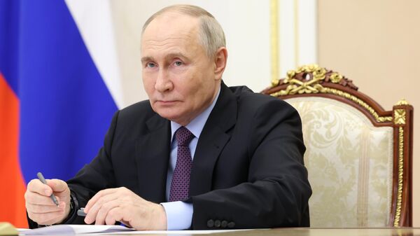 Президент РФ Владимир Путин проводит встречу в режиме видеоконференции с губернатором Липецкой области Игорем Артамоновым. 22 мая 2024