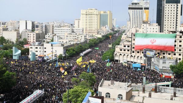 Траурные мероприятия в Мешхеде в память о погибшем президенте Ирана Эбрахиме Раиси. Архивное фото