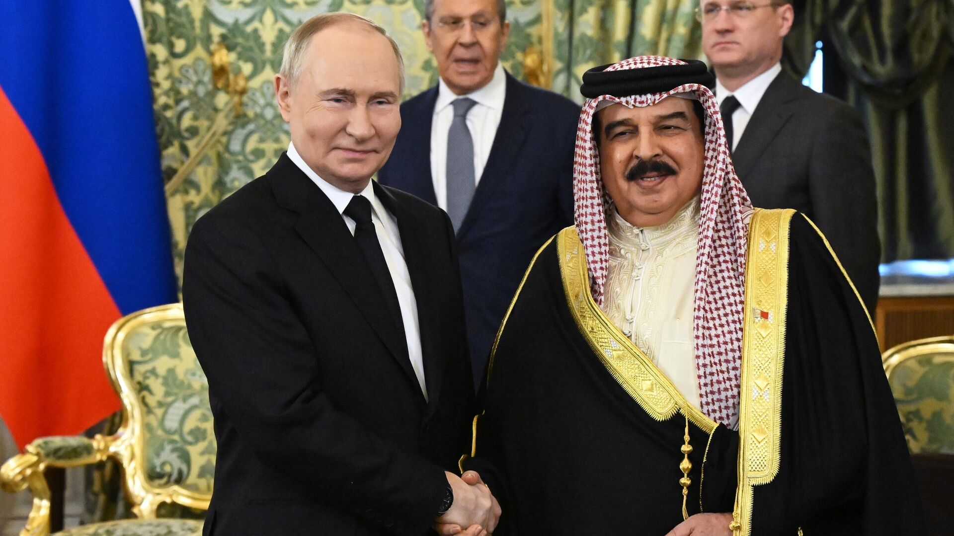 Президент РФ Владимир Путин и король Бахрейна Хамад бен Иса Аль Халифа (справа) во время встречи - РИА Новости, 1920, 23.05.2024