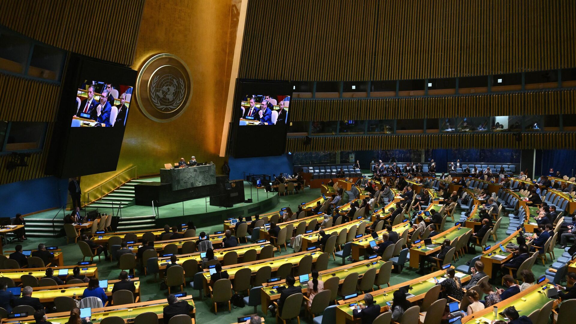 Президент Сербии Александр Вучич во время выступления на сессии Генассамблеи ООН в Нью-Йорке - РИА Новости, 1920, 23.05.2024