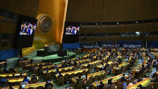 Президент Сербии Александр Вучич во время выступления на сессии Генассамблеи ООН в Нью-Йорке