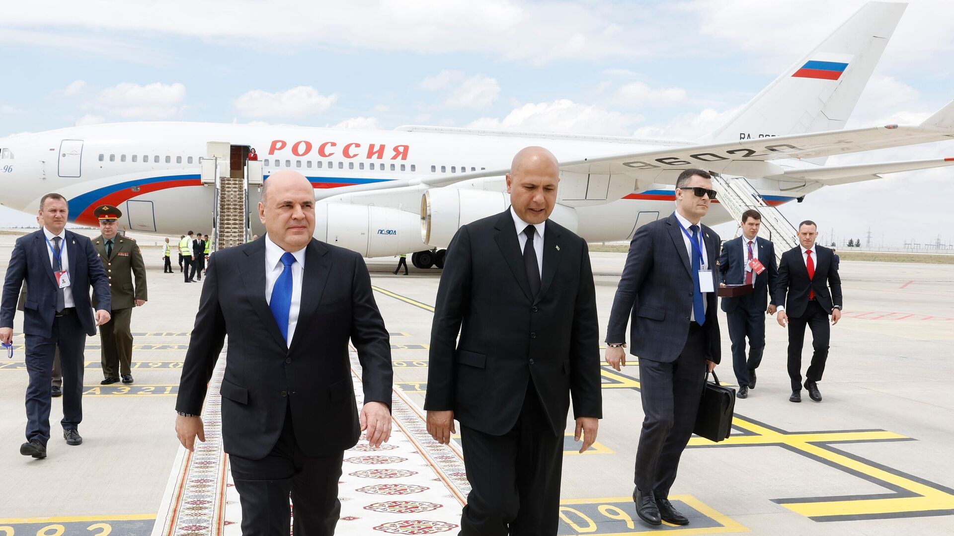 Председатель правительства РФ Михаил Мишустин прибыл в Ашхабад. 24 мая 2024 - РИА Новости, 1920, 24.05.2024