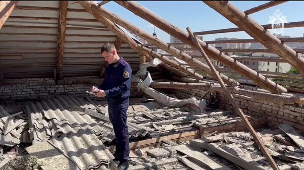 Работа следственной группы на месте срыва крыши в школе Краснодара
